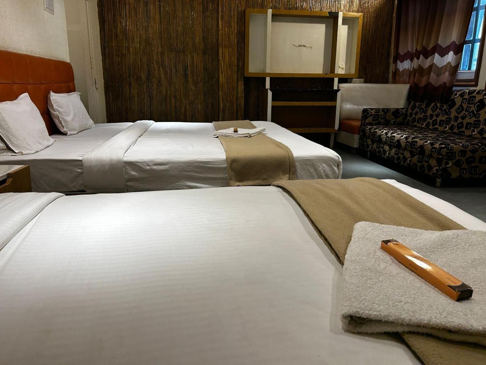 Hotel Empire Ujjain Eksteriør bilde