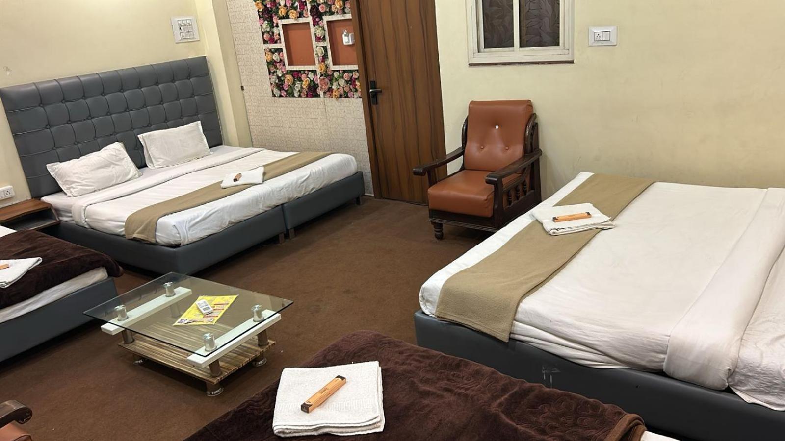 Hotel Empire Ujjain Eksteriør bilde