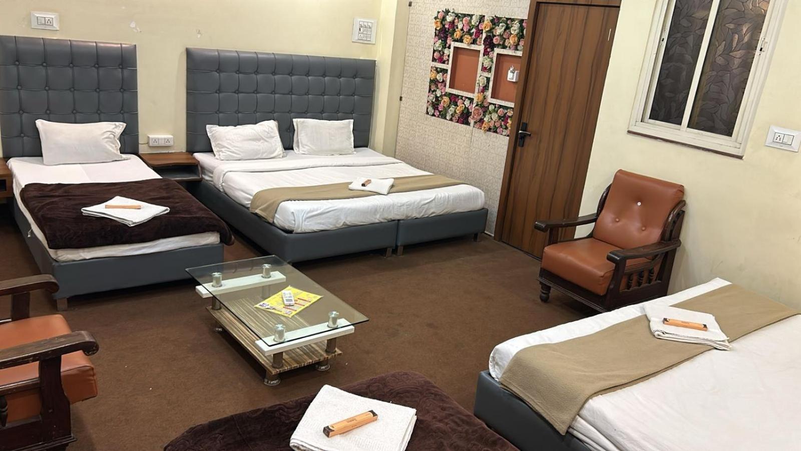 Hotel Empire Ujjain Eksteriør bilde