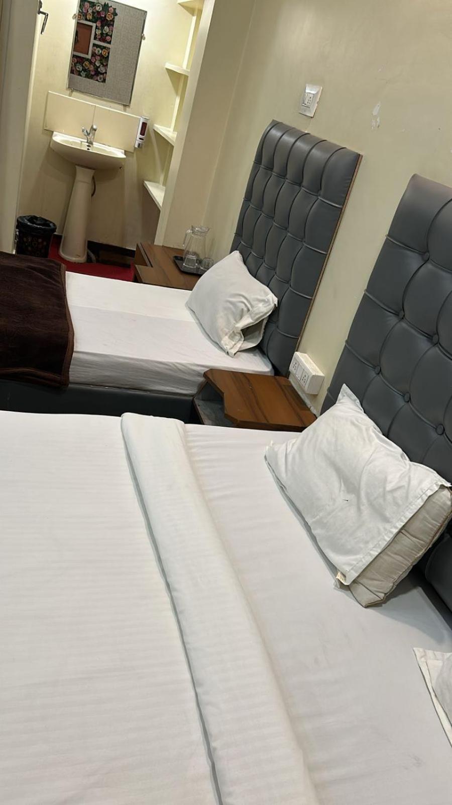 Hotel Empire Ujjain Eksteriør bilde