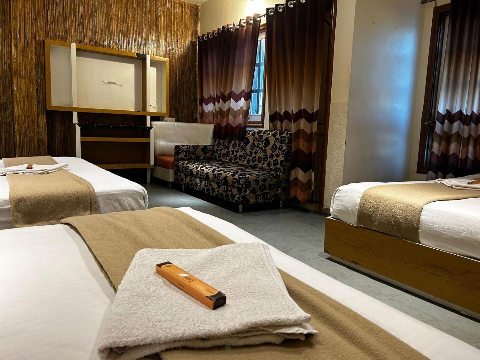 Hotel Empire Ujjain Eksteriør bilde