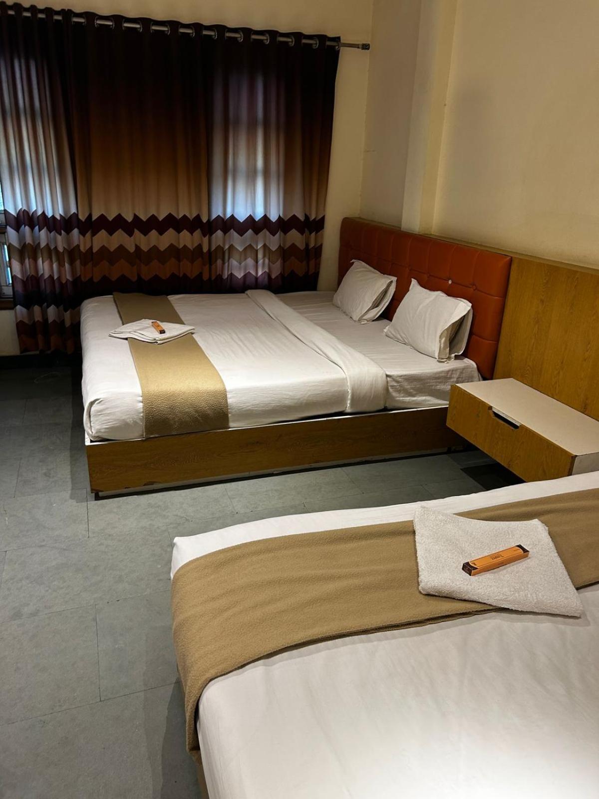 Hotel Empire Ujjain Eksteriør bilde