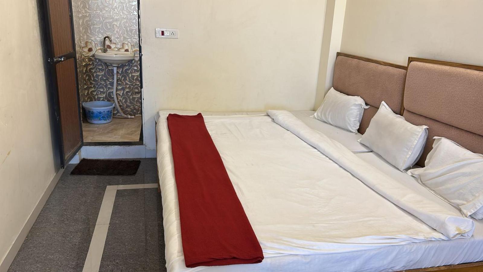 Hotel Empire Ujjain Eksteriør bilde