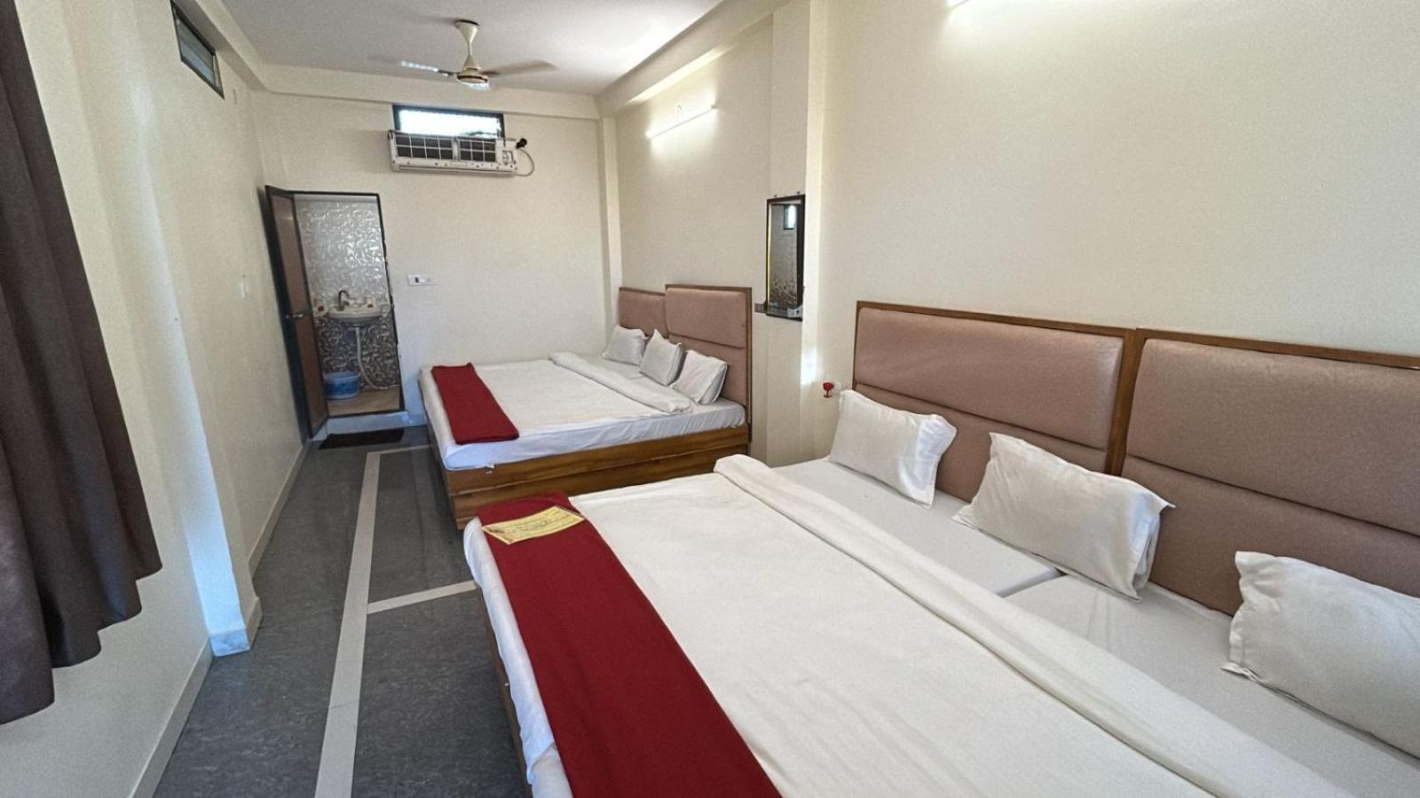 Hotel Empire Ujjain Eksteriør bilde