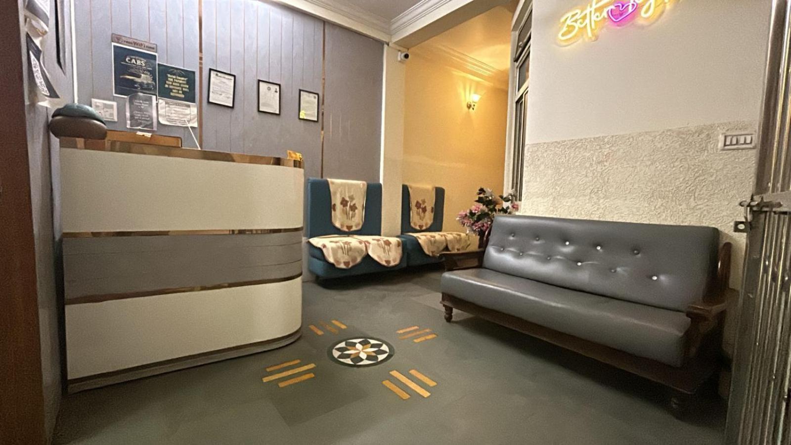 Hotel Empire Ujjain Eksteriør bilde