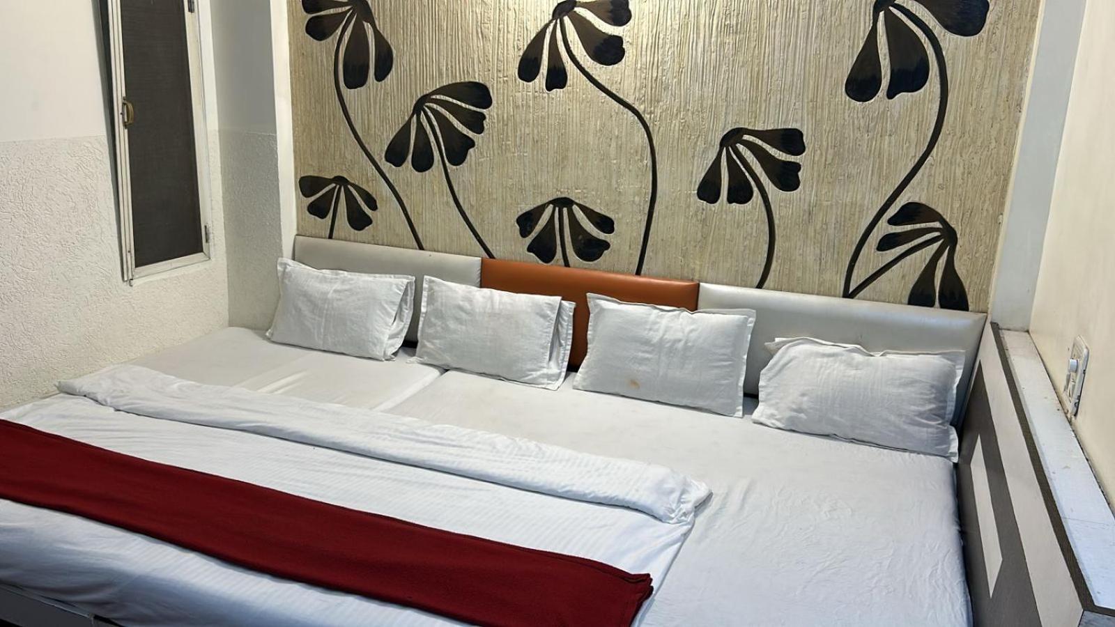 Hotel Empire Ujjain Eksteriør bilde